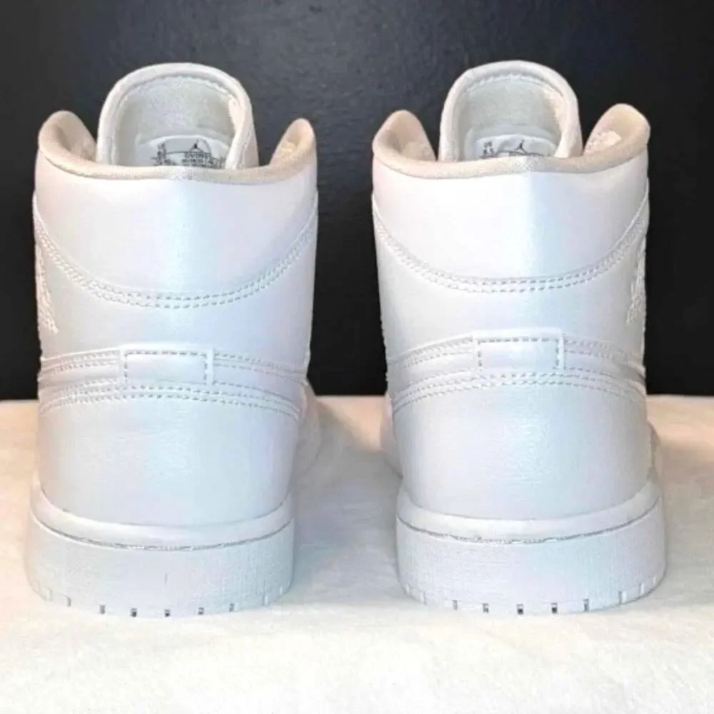 Nike Air Jordan 1 Mid “Triple White” – DV0991-111 | 8.5W